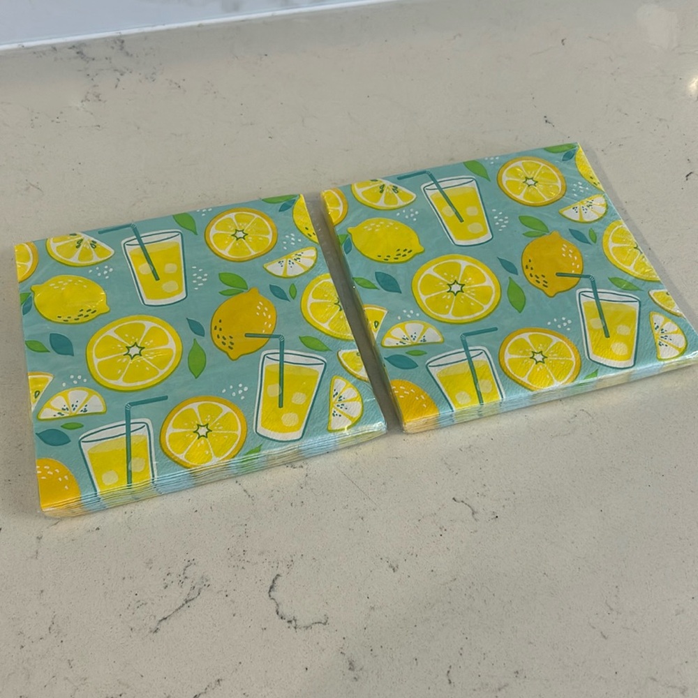 Vintage Lemonade / Lemons Napkins 
Set of 2 - 16 count